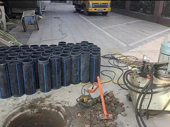 淮滨PE置换管厂家 DN315置换管 非开挖管短管置换